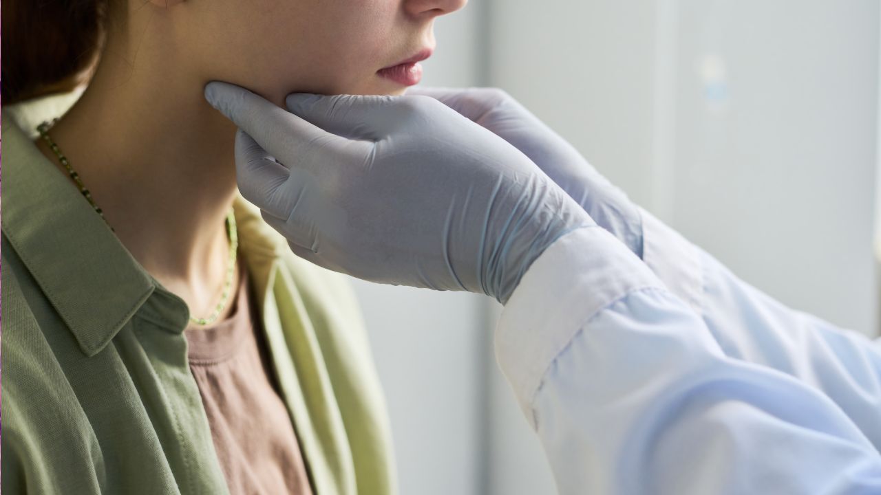 Nyirokcsomó-daganat tünetei: ezekre kell figyelni